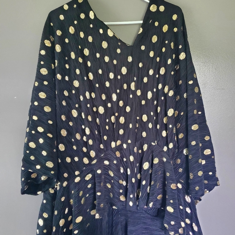 Black Short Sleeve Boutique Top